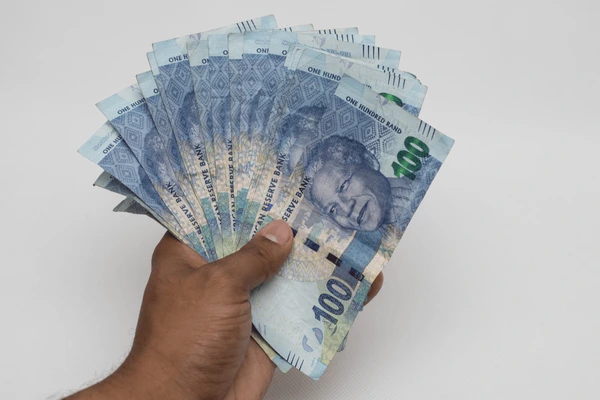 Cash Loan of R100